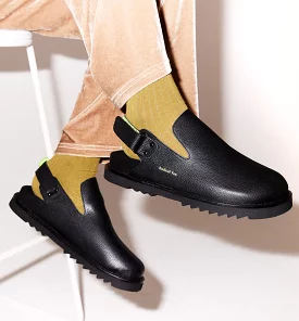 Adventure Awaits - Slip On Clog in Tumble Leather - Black