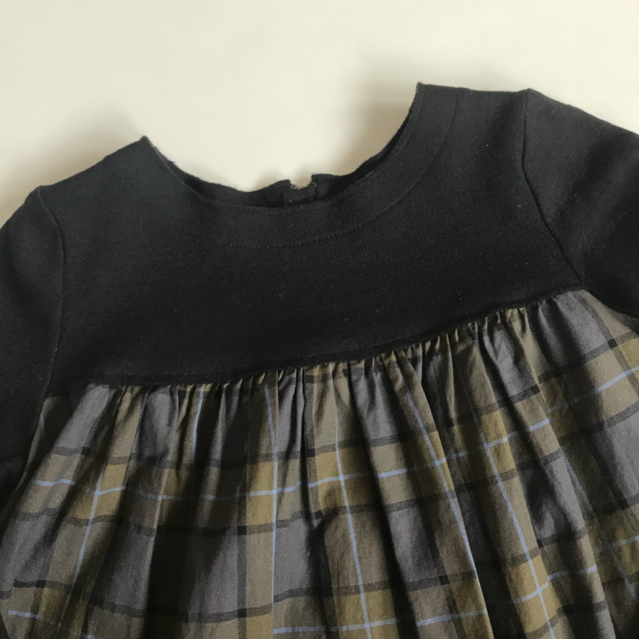 Bonpoint Black & Tartan Wool Dress: 12 Years