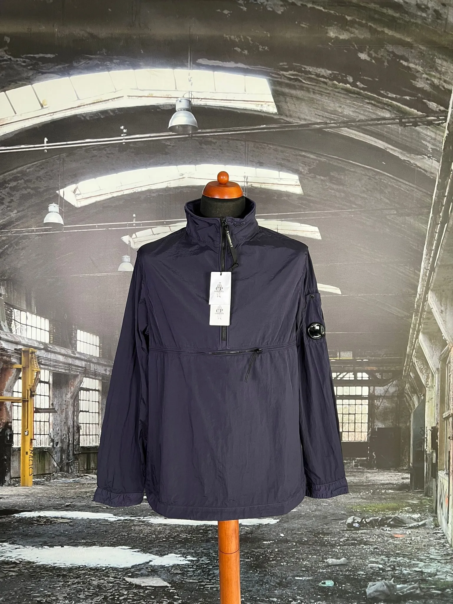 C.P. COMPANY CHROME LENS ANORAK