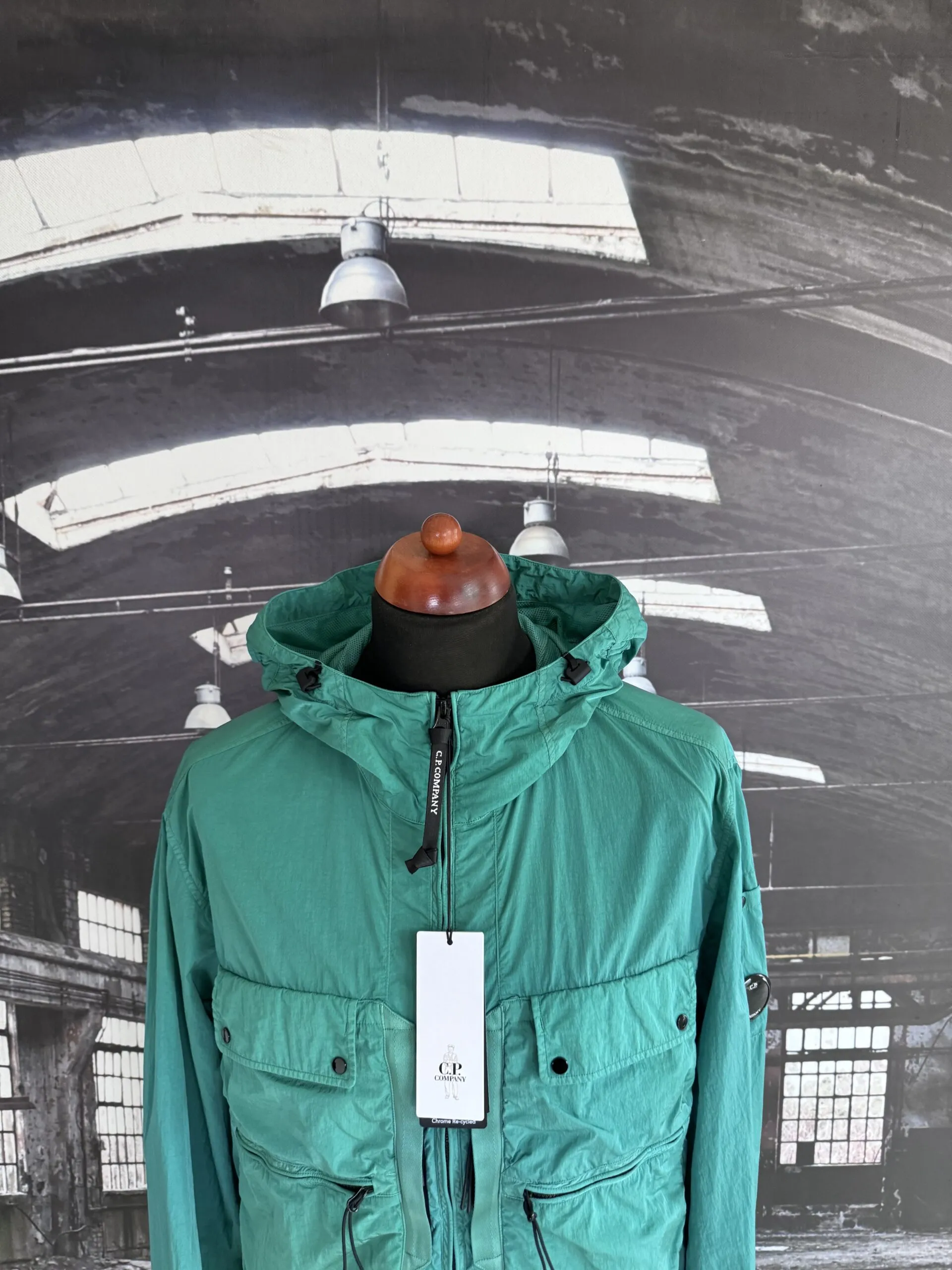 C.P. COMPANY CHROME R LENS ANORAK