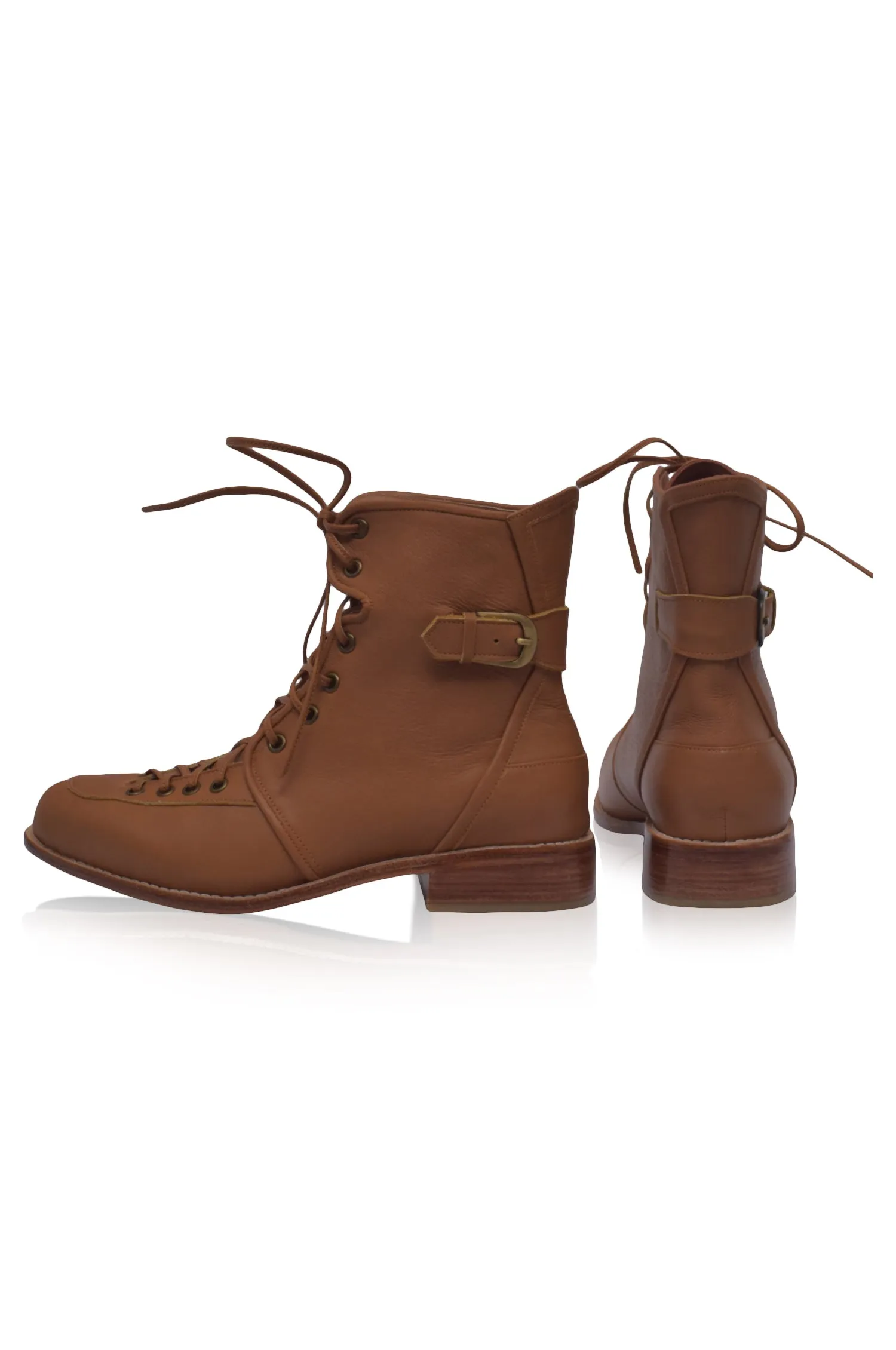 Desert Seeker Combat Leather Boots in Vintage Camel