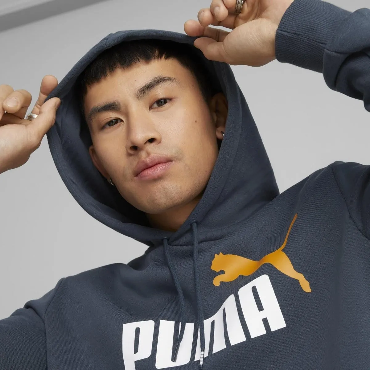 PUMA MEN'S ESSENTIALS+ TWO-TONE BIG LOGO BLUE HOODIE