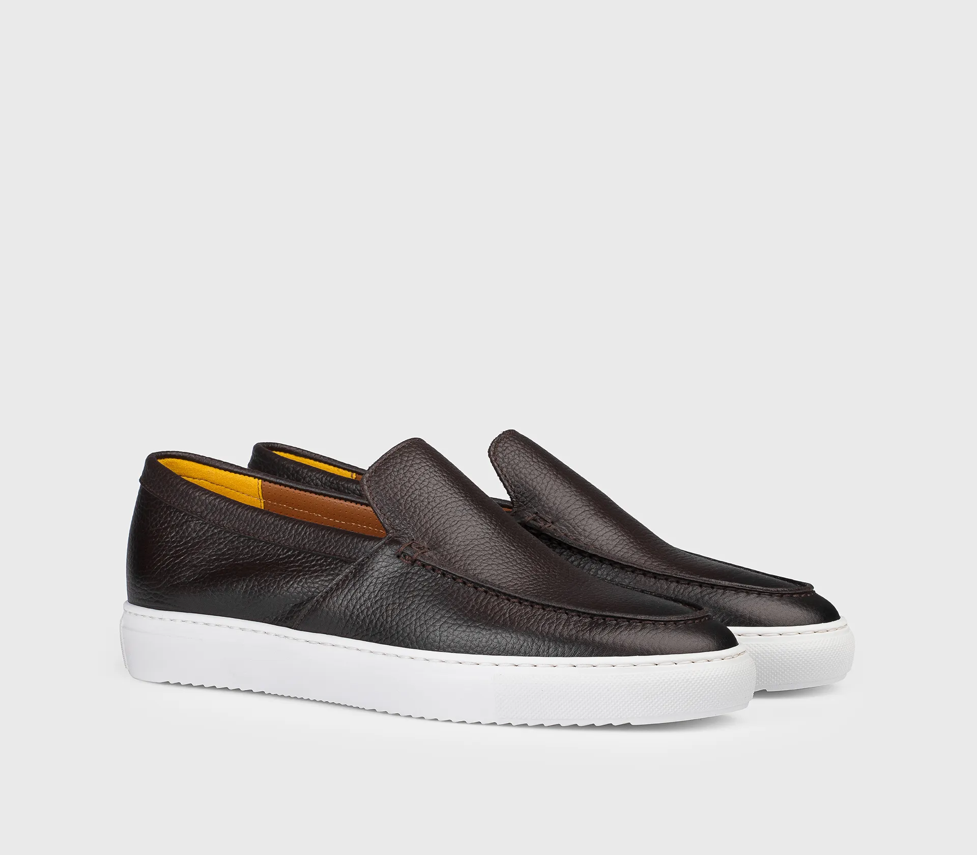 Slip-on loafer in dark brown leather